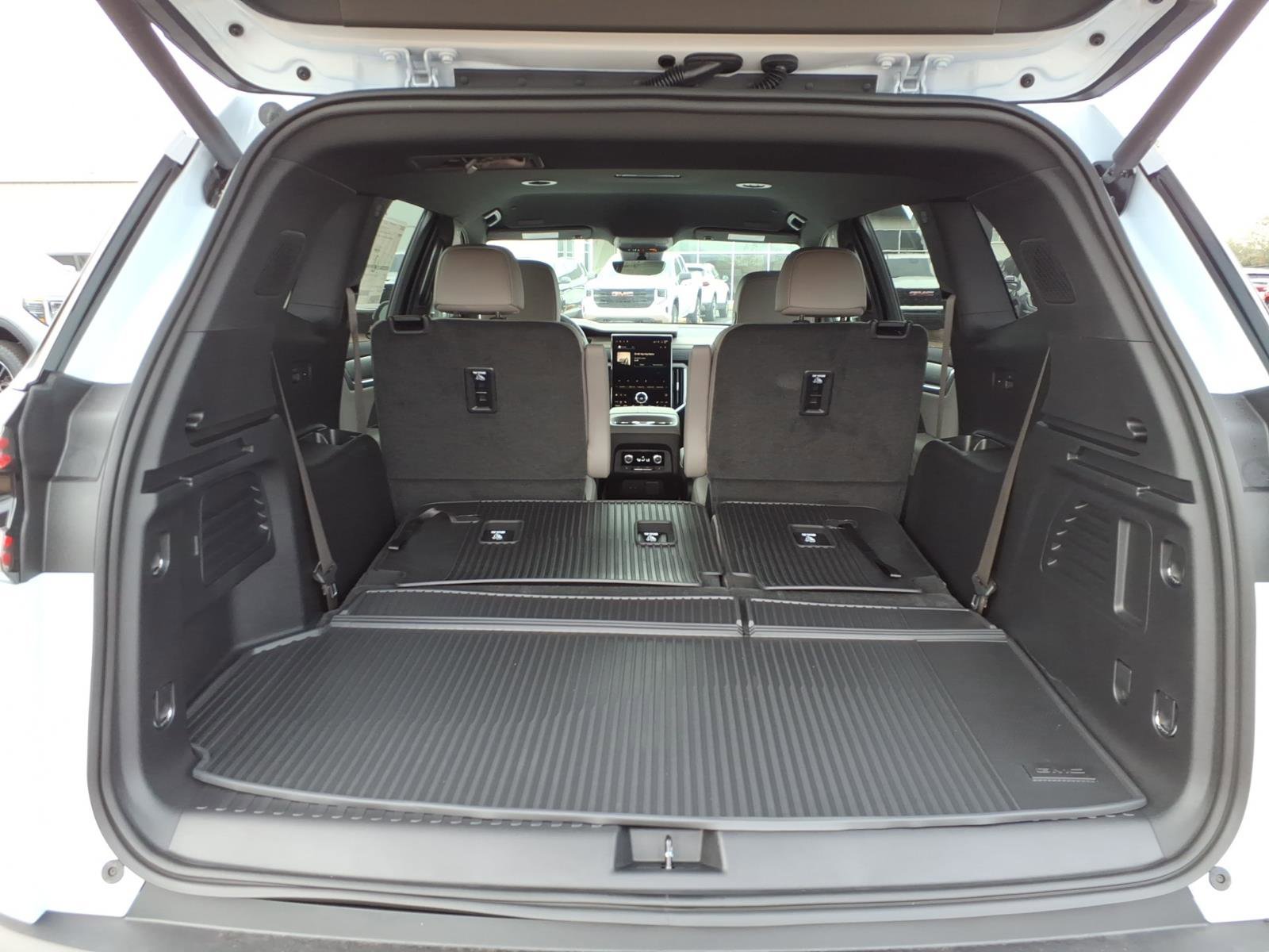 New 2026 GMC Acadia Elevation w/ Elevation Premium Package AWD/4WD image 5