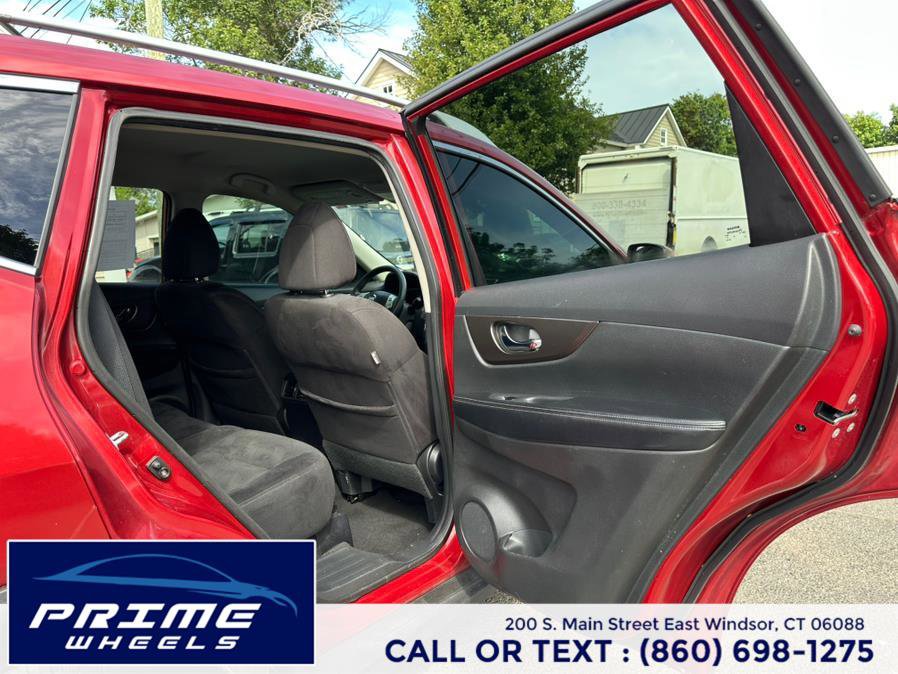 Used 2014 Nissan Rogue SV image 12