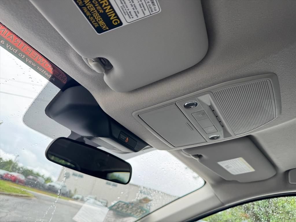 Certified 2025 Nissan Kicks SR FWD image 25