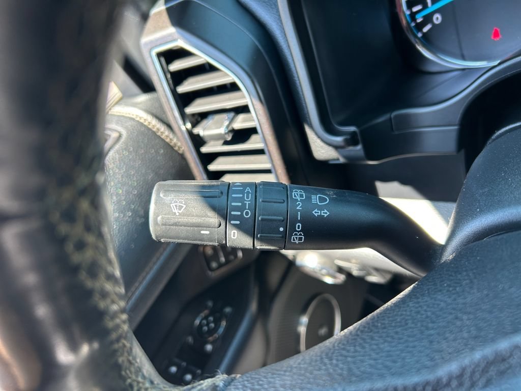 Used 2019 Ford Expedition Limited w/ Equipment Group 302A AWD/4WD image 23