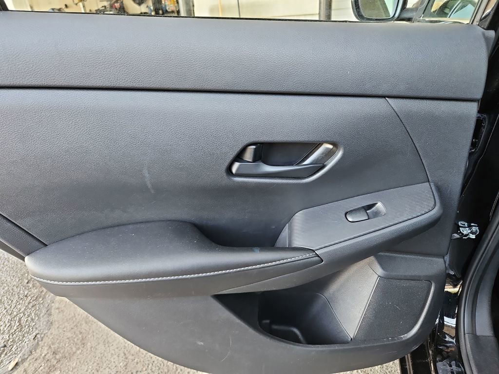 Used 2024 Nissan Sentra SV FWD image 27