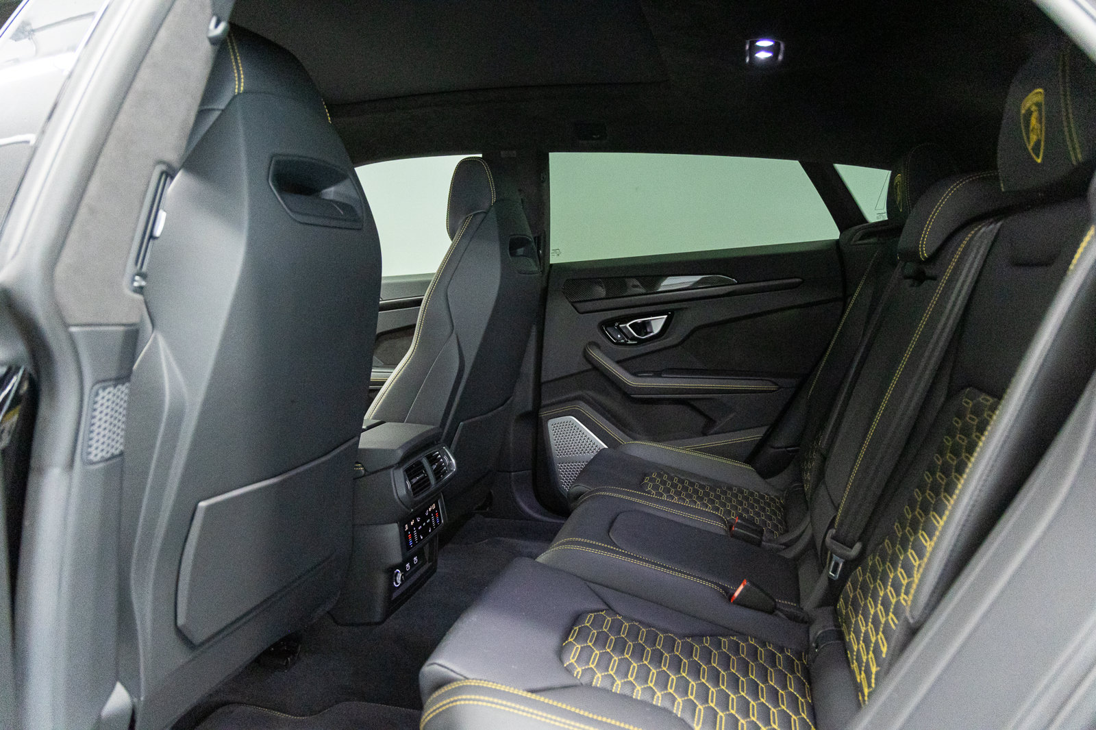 Used 2024 Lamborghini Urus S AWD/4WD image 46
