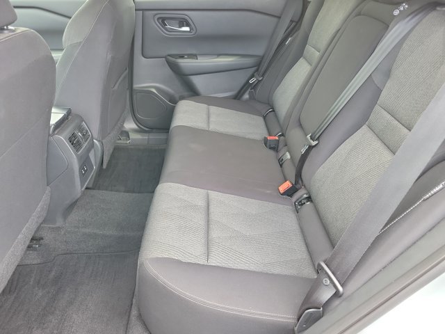 Used 2024 Nissan Rogue SV AWD/4WD image 16