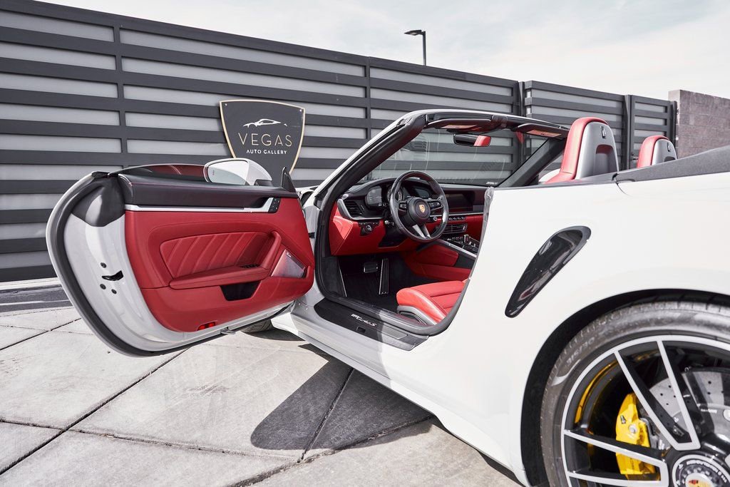 Used 2022 Porsche 911 Turbo S w/ 911 Turbo Sportdesign Package image 29