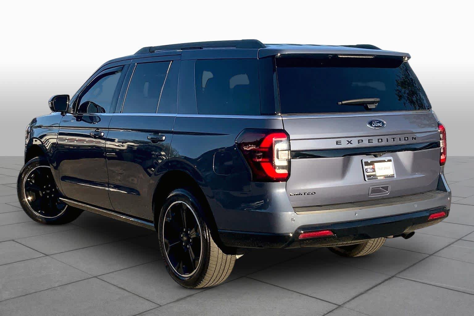 Used 2023 Ford Expedition Limited RWD image 12