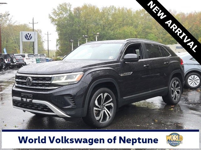 Certified 2022 Volkswagen Atlas Cross Sport SEL image 1