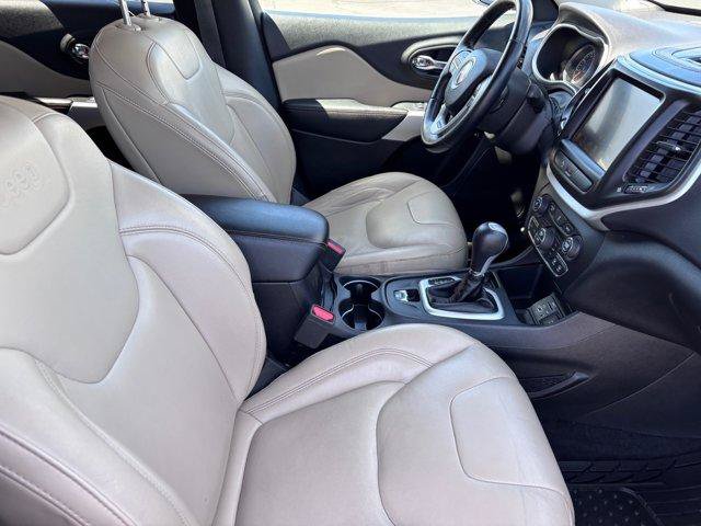 Used 2018 Jeep Cherokee Limited FWD image 12