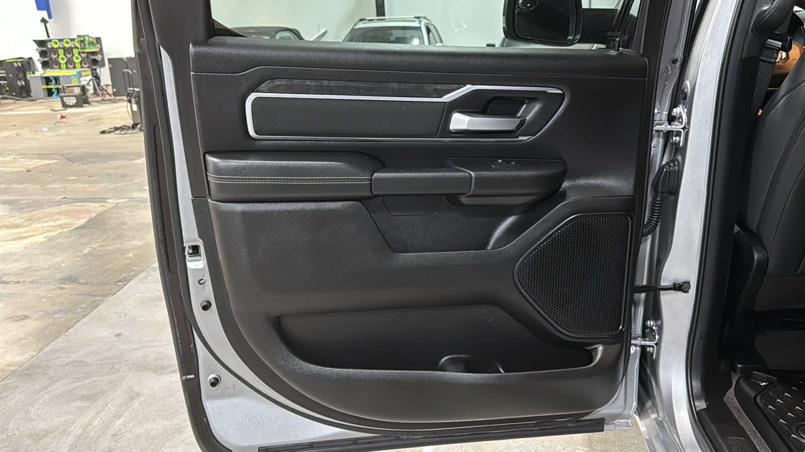 Used 2024 RAM 1500 Big Horn AWD/4WD image 23