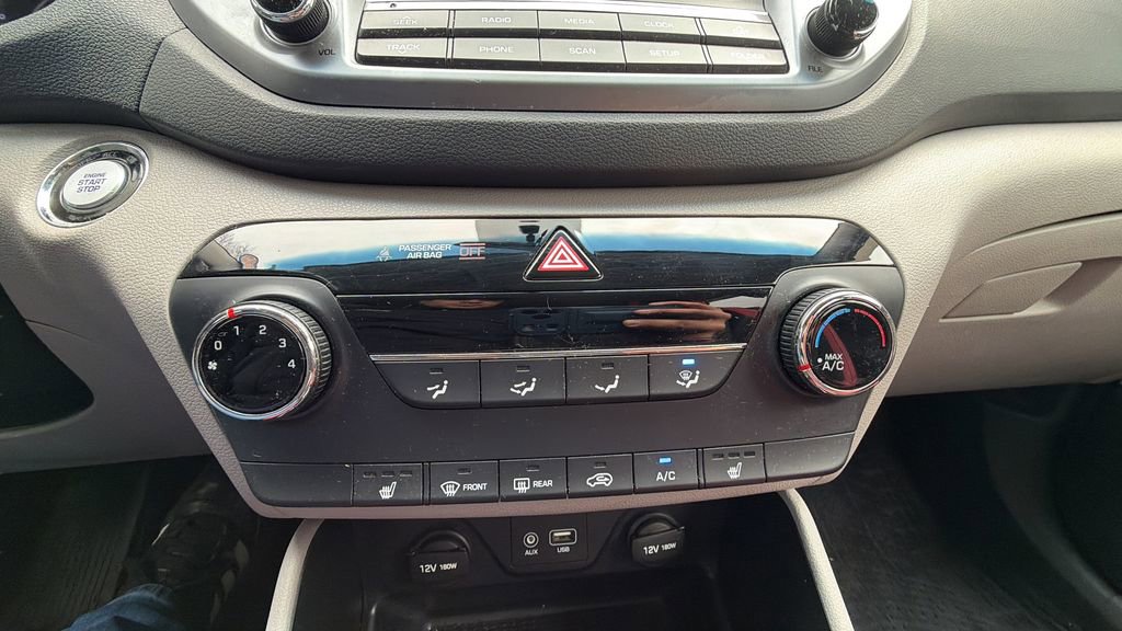 Used 2016 Hyundai Tucson Sport image 21