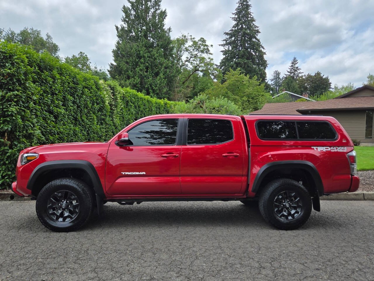 Used 2021 Toyota Tacoma TRD Off-Road w/ Technology Package AWD/4WD image 5