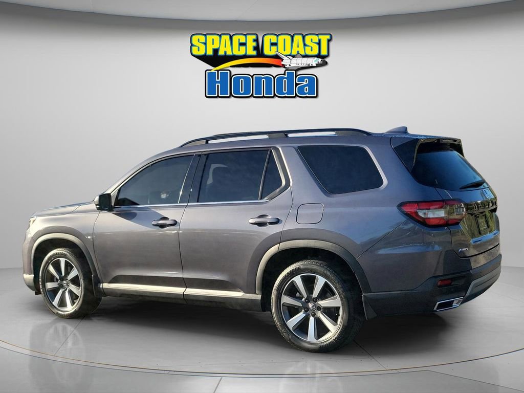 Used 2024 Honda Pilot Elite image 11