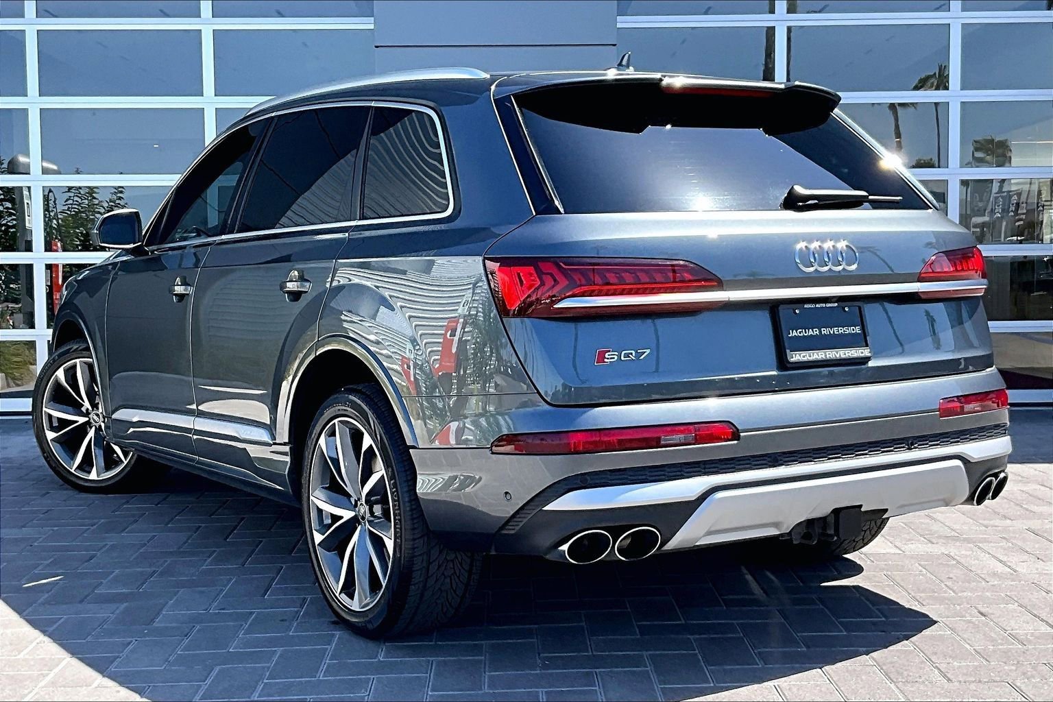 Used 2021 Audi SQ7 Premium Plus w/ Driver Assistance Package AWD/4WD image 12