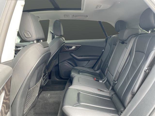 Used 2021 Audi Q8 Premium w/ Convenience Package image 31