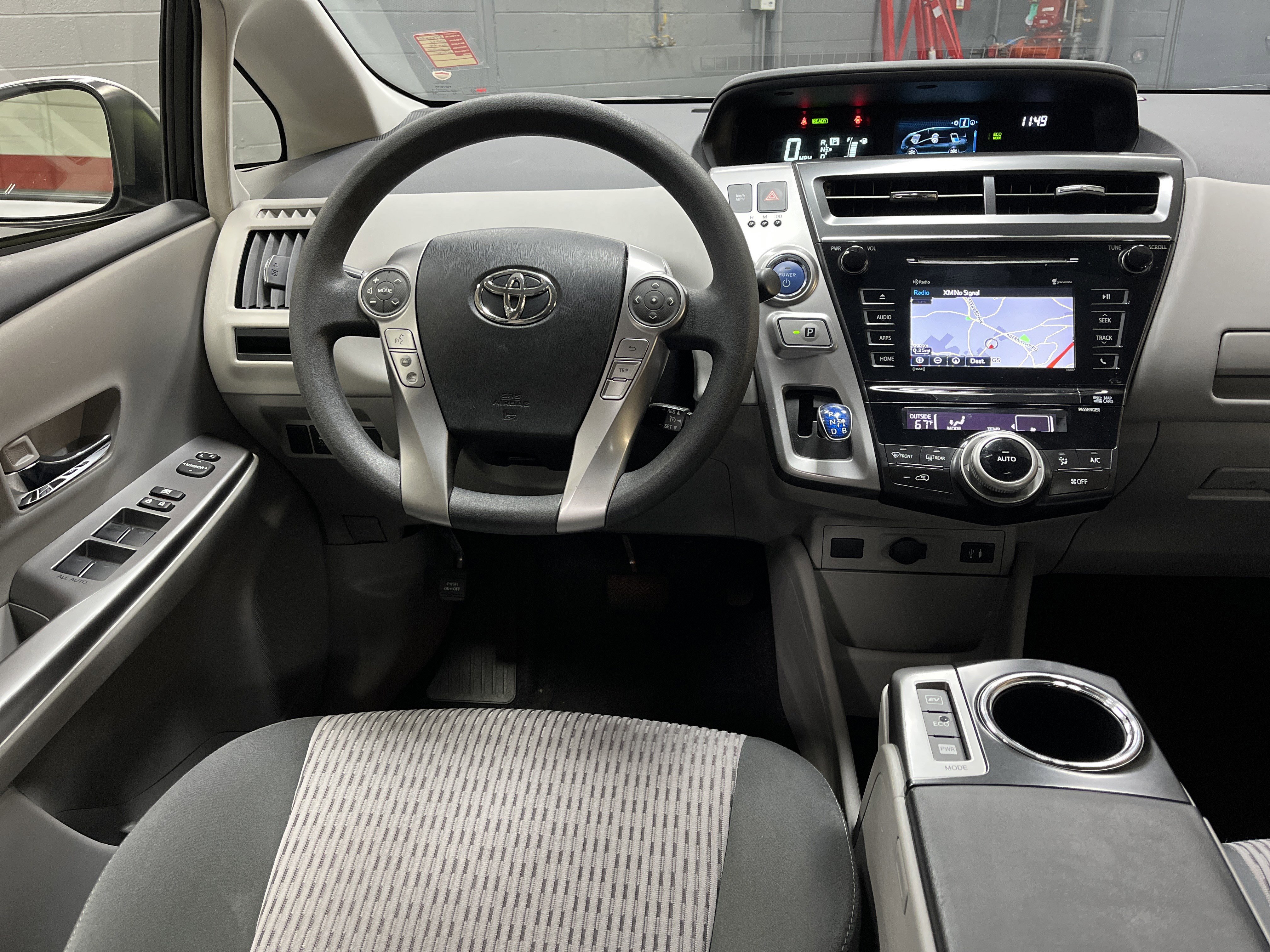 Used 2016 Toyota Prius V Three image 28