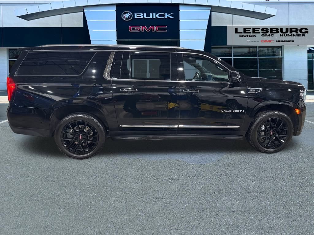 Used 2022 GMC Yukon XL SLT w/ SLT Luxury Package image 8