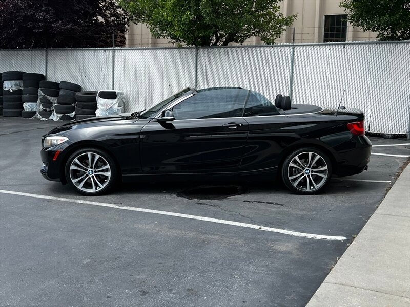 Used 2017 BMW 230i Convertible w/ Driving Assistance Package RWD image 5