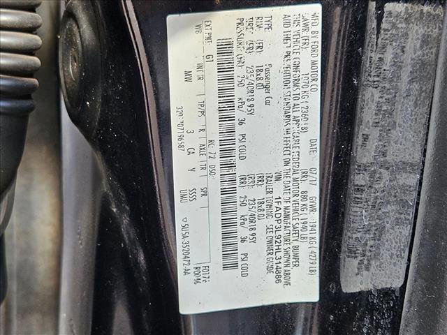 Used 2017 Ford Focus ST image 22