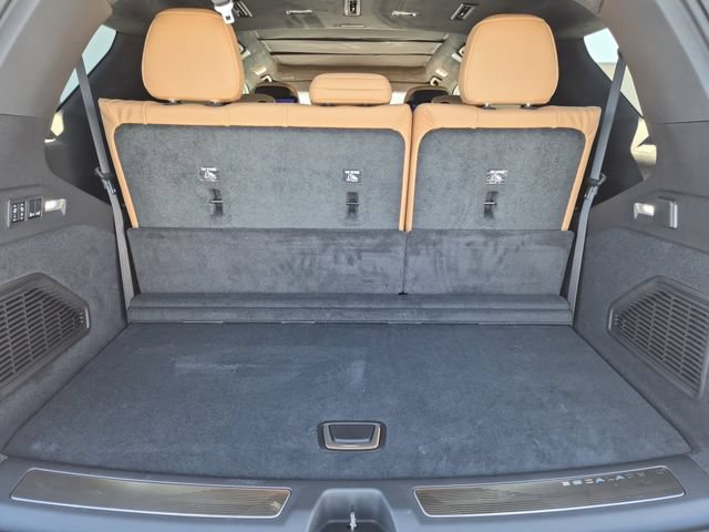 New 2026 Cadillac Escalade IQL Sport 2 w/ LPO, ONYX Package AWD/4WD image 13