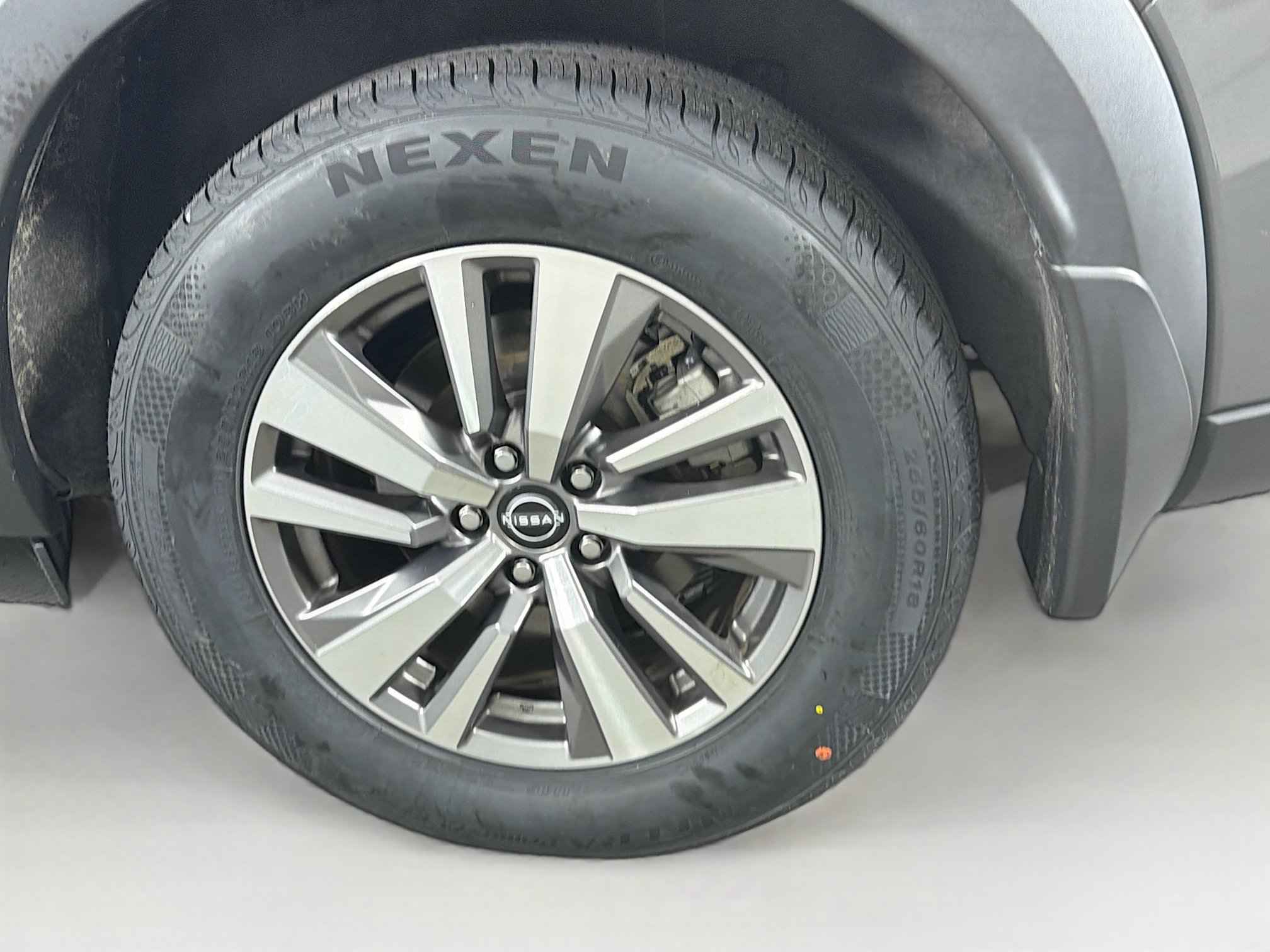 Used 2023 Nissan Pathfinder SL w/ Lighting Package (N92) FWD image 11