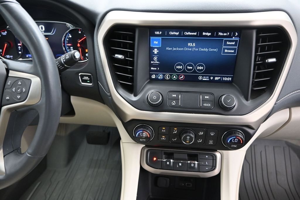 Used 2022 GMC Acadia Denali w/ Denali Ultimate Package FWD image 29