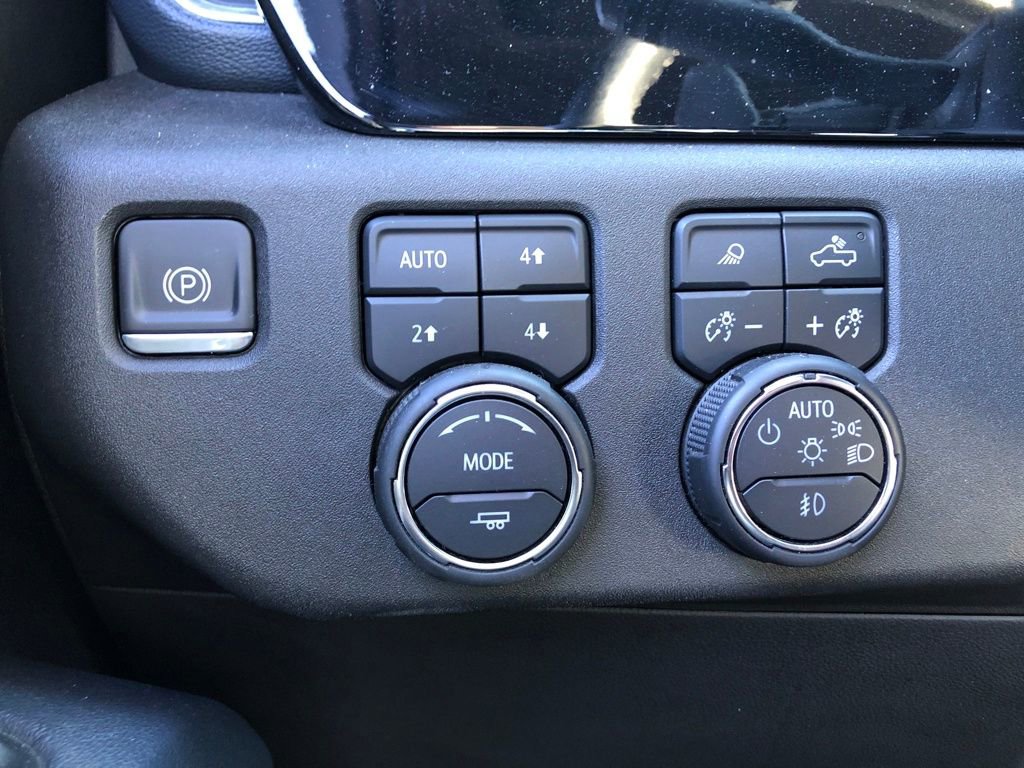 Used 2023 Chevrolet Silverado 1500 High Country image 22