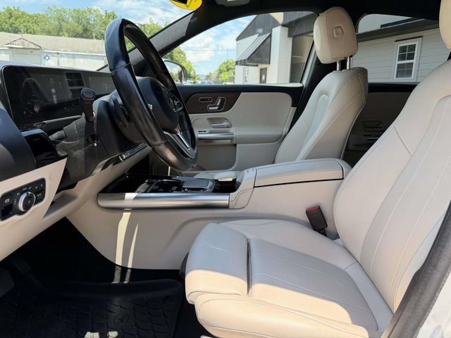 Used 2022 Mercedes-Benz GLA 250 4MATIC w/ Premium Package Lite image 16