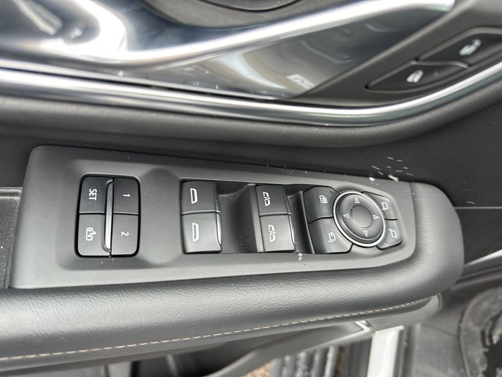 Certified 2023 Chevrolet Suburban High Country w/ Premium Package 2 image 16