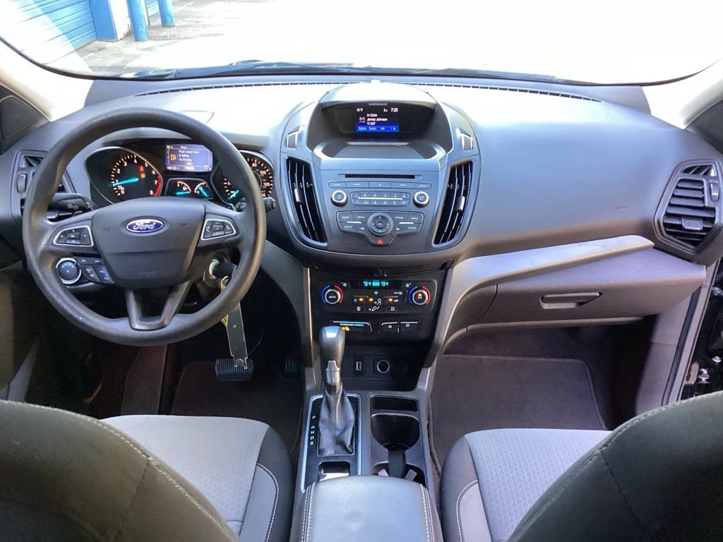 Used 2017 Ford Escape SE image 40
