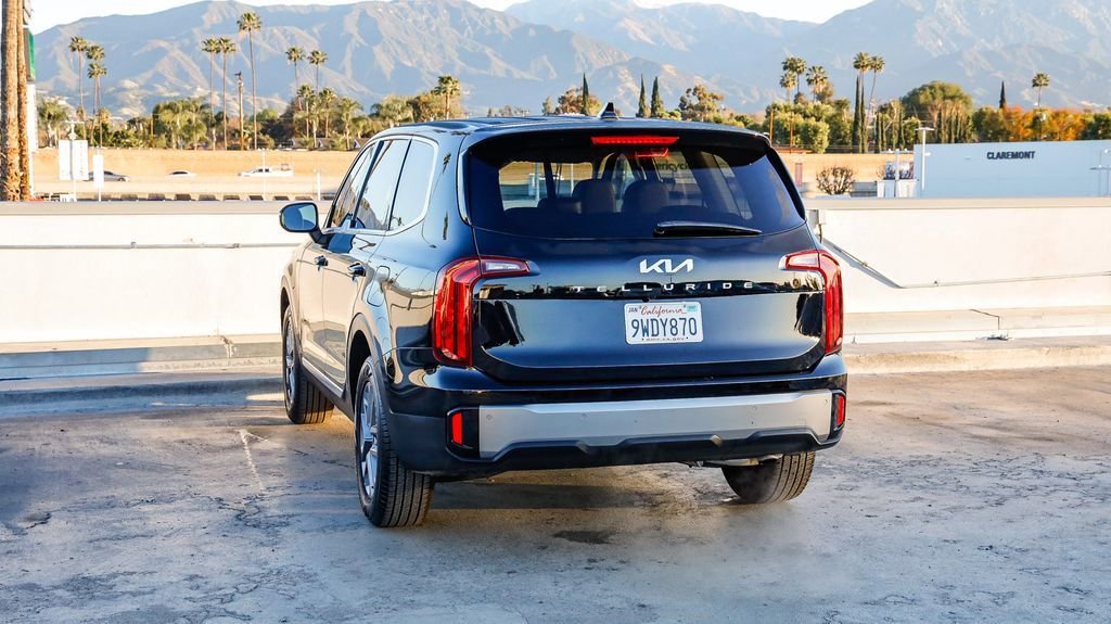 Used 2025 Kia Telluride LX image 7