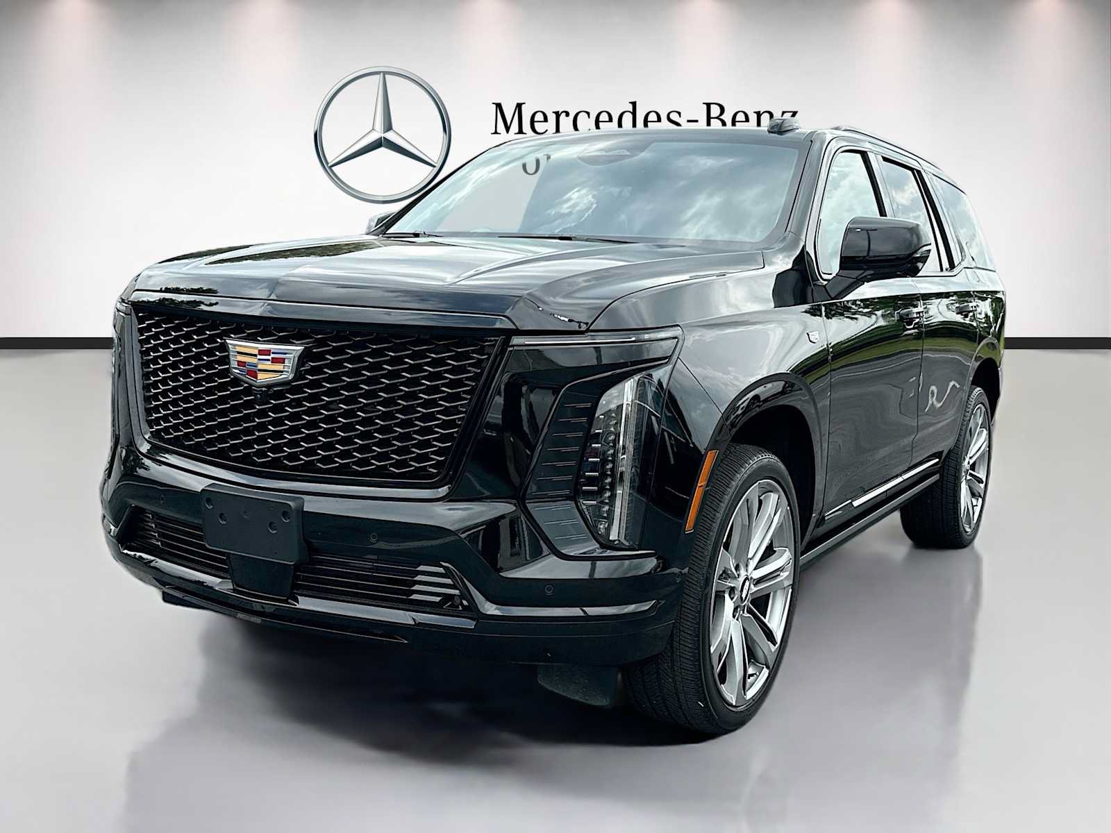 Used 2025 Cadillac Escalade Sport Platinum AWD/4WD image 1