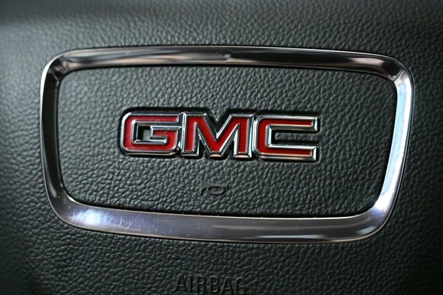 Used 2023 GMC Acadia SLT image 36