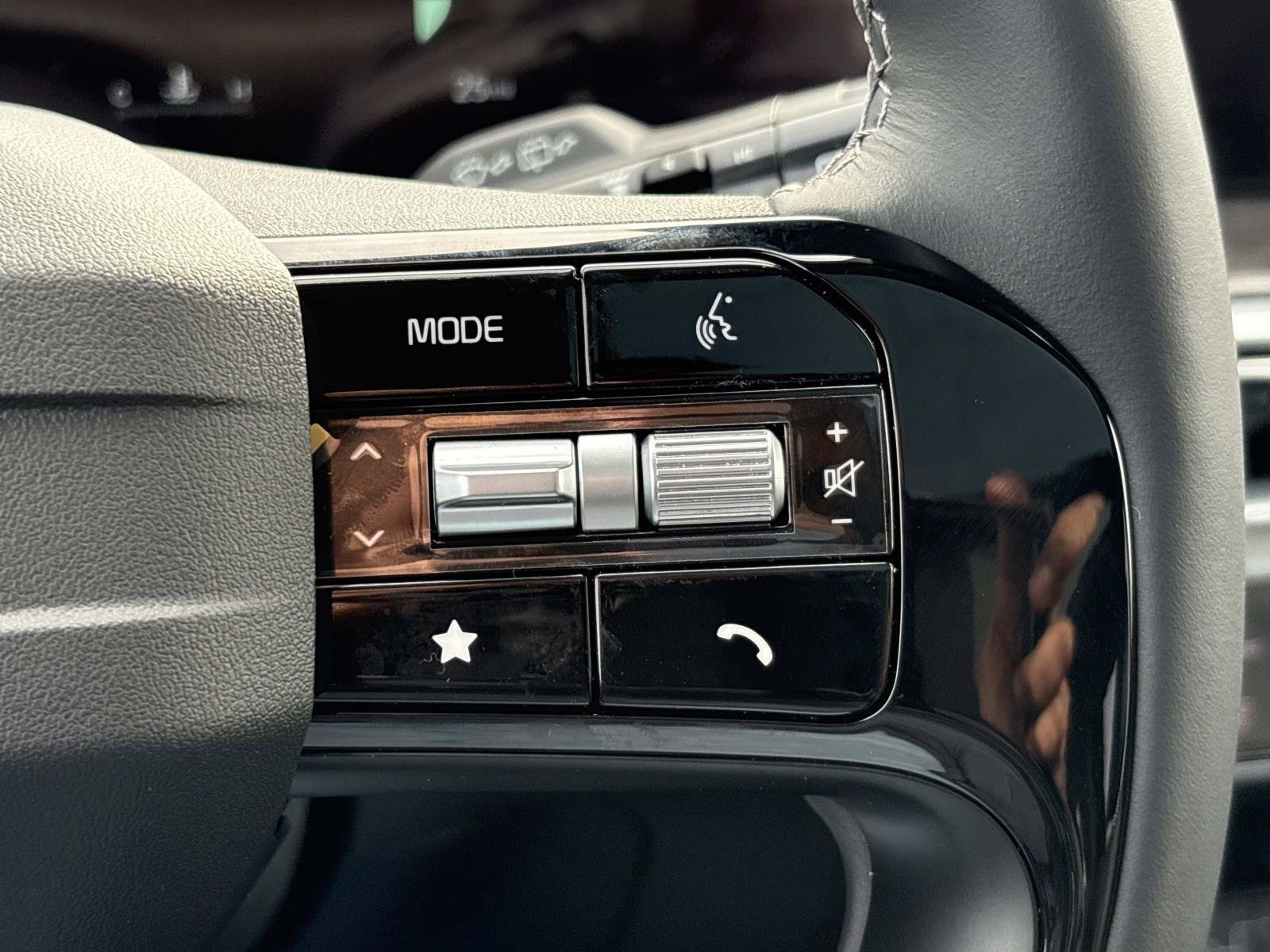 New 2026 Kia Sorento SX image 25