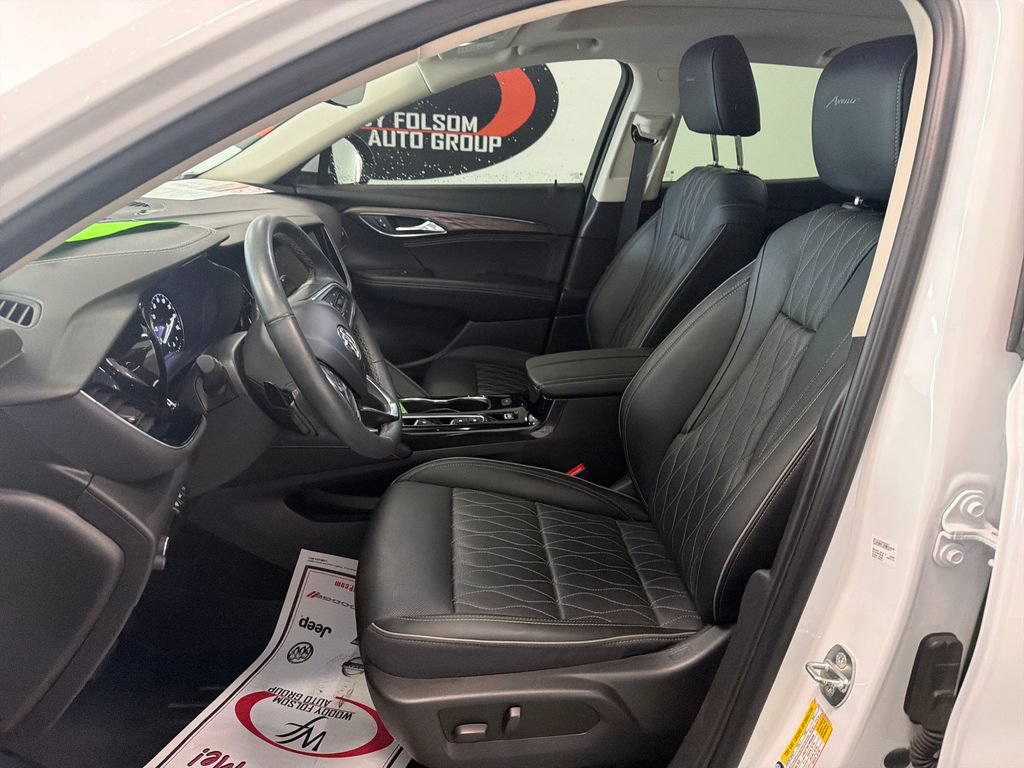 Used 2022 Buick Envision Avenir w/ Technology Package II FWD image 12