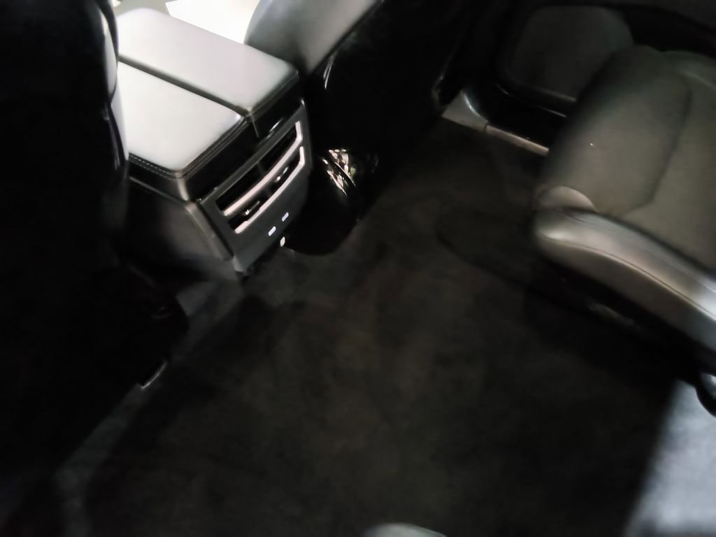 Used 2016 Tesla Model X 75D image 32