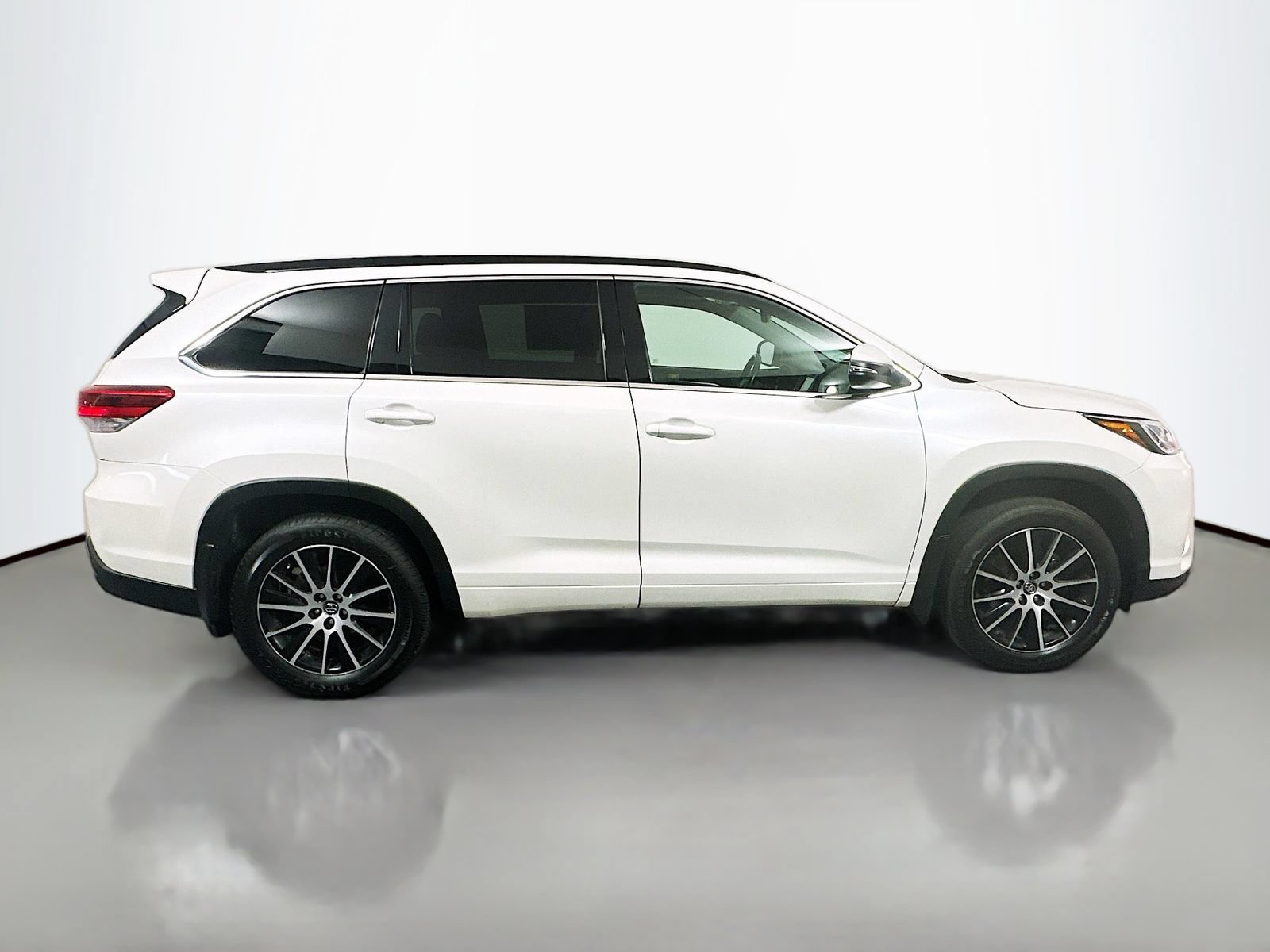 Used 2018 Toyota Highlander SE AWD/4WD image 8