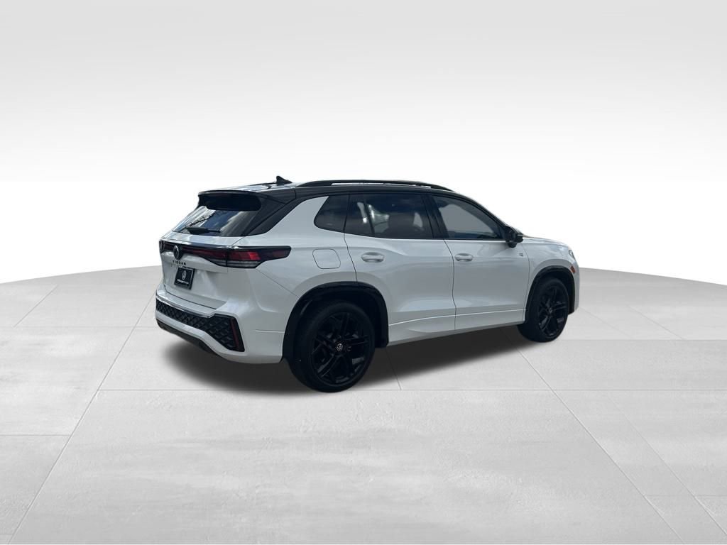 New 2026 Volkswagen Tiguan SE R-Line image 5