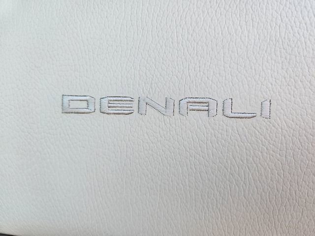 Used 2021 GMC Yukon Denali w/ Denali Premium Package image 11