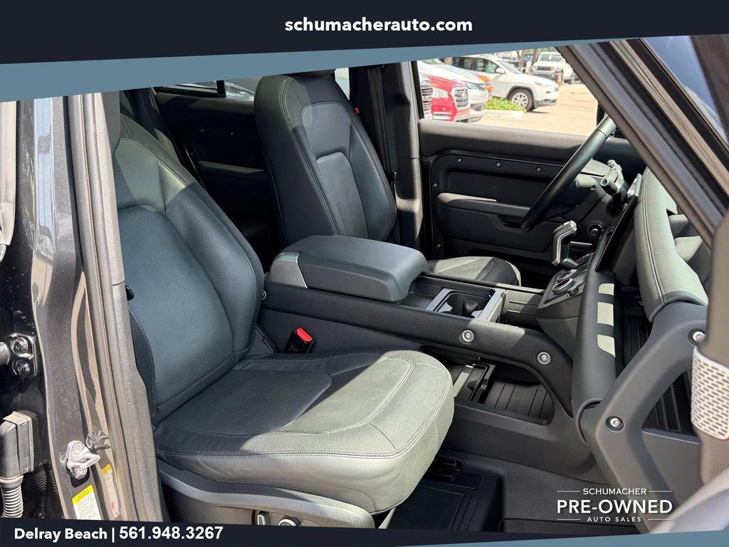 Used 2023 Land Rover Defender 130 X-Dynamic SE AWD/4WD image 18