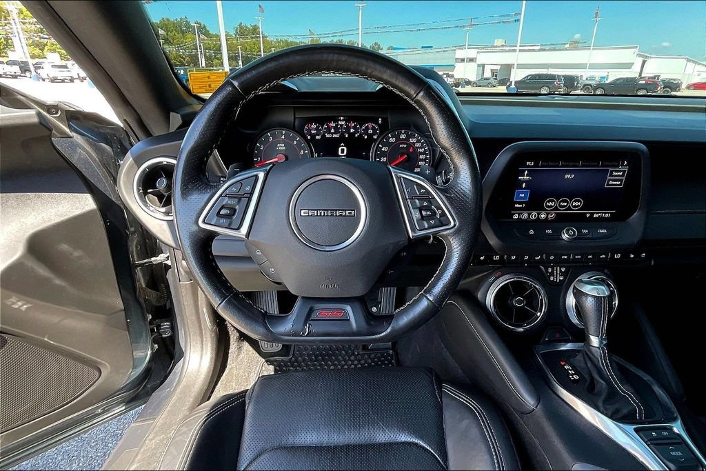 Used 2019 Chevrolet Camaro SS RWD image 7