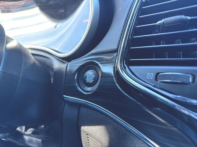 Used 2019 Jeep Grand Cherokee Limited image 17