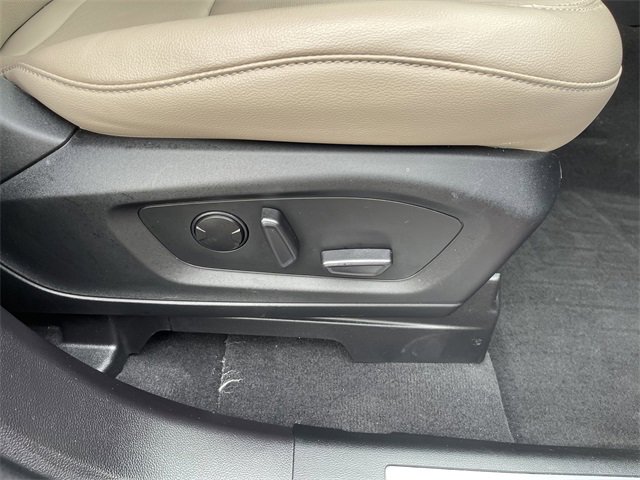 Used 2022 Ford Explorer Limited w/ Equipment Group 301A image 34