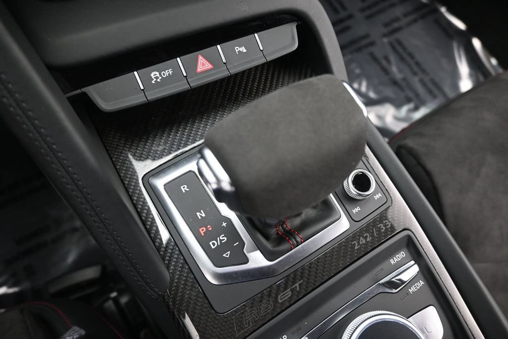 Used 2023 Audi R8 V10 GT RWD image 33
