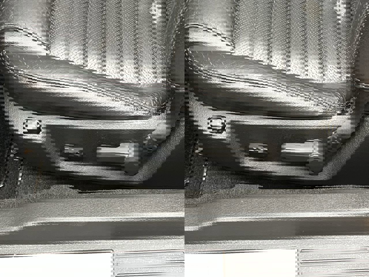 Used 2007 Ford Mustang Shelby GT500 image 9