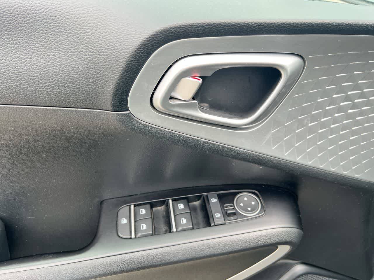Used 2024 Kia Soul LX w/ Option Group 015 FWD image 13