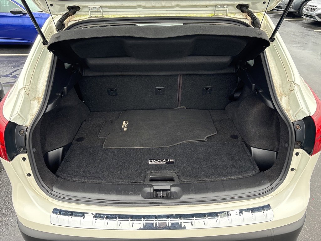 Used 2017 Nissan Rogue Sport SV image 25
