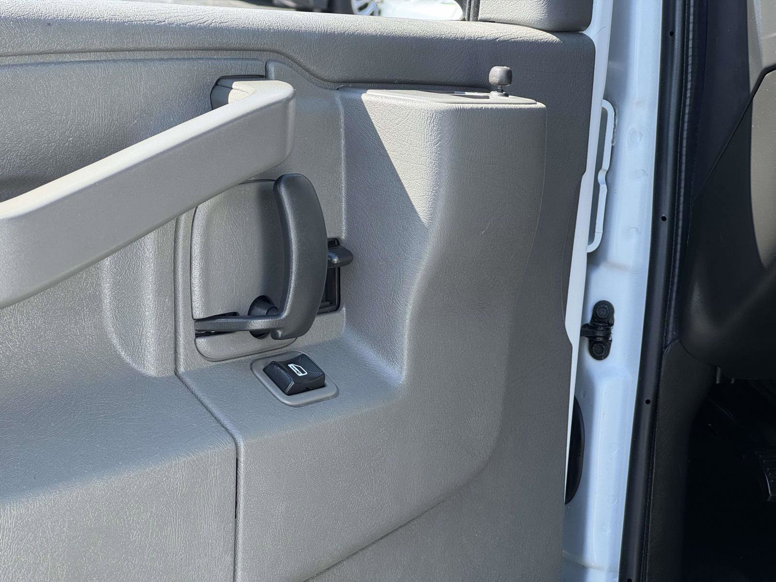 Used 2021 GMC Savana 2500 w/ Driver Convenience Package image 19