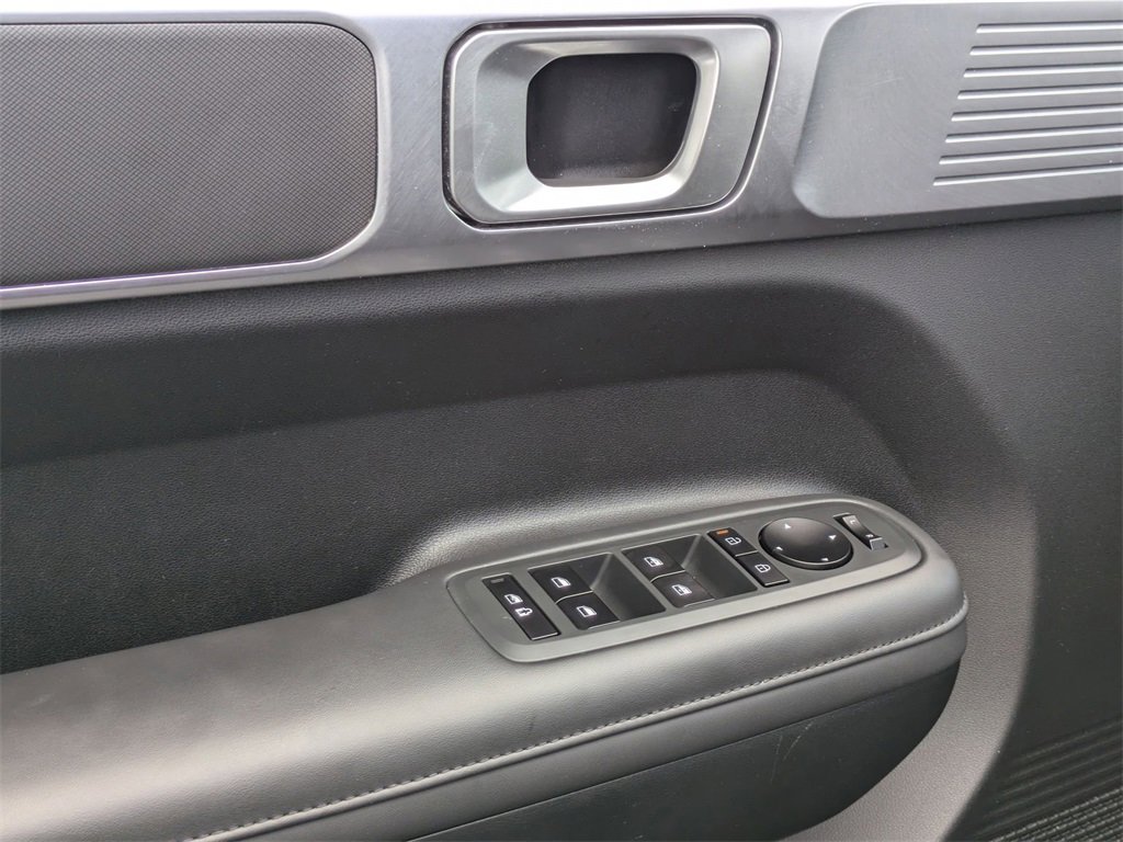 Used 2025 Hyundai Santa Fe SEL image 13