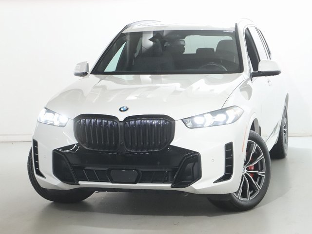 Used 2024 BMW X5 xDrive40i w/ M Sport Package AWD/4WD image 3