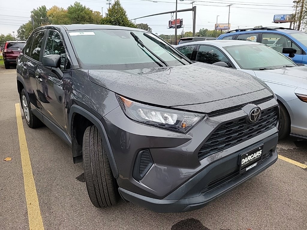 Used 2022 Toyota RAV4 LE AWD/4WD image 3