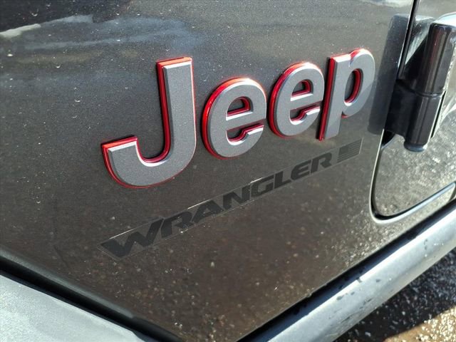 Used 2025 Jeep Wrangler Rubicon image 10